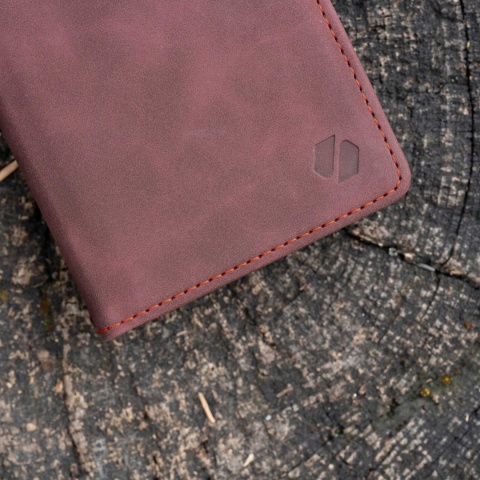 Spacecase Wallet iPhone 15 Plus red